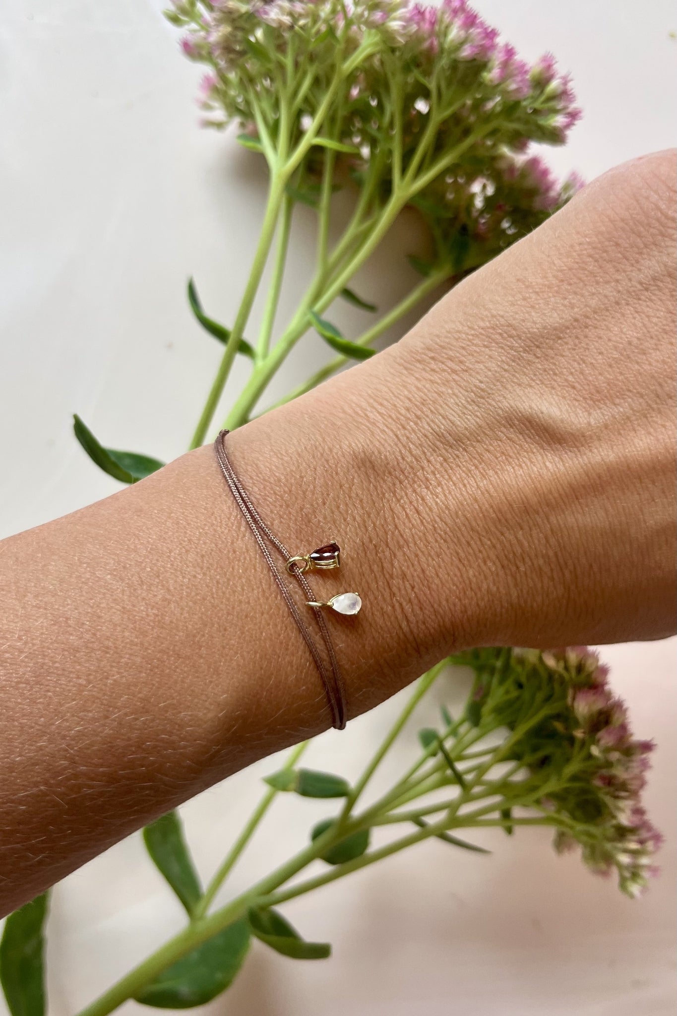 MYLOVE I STOFFARMBAND mit zwei Geburtssteinen als Anhänger I 8K GOLD