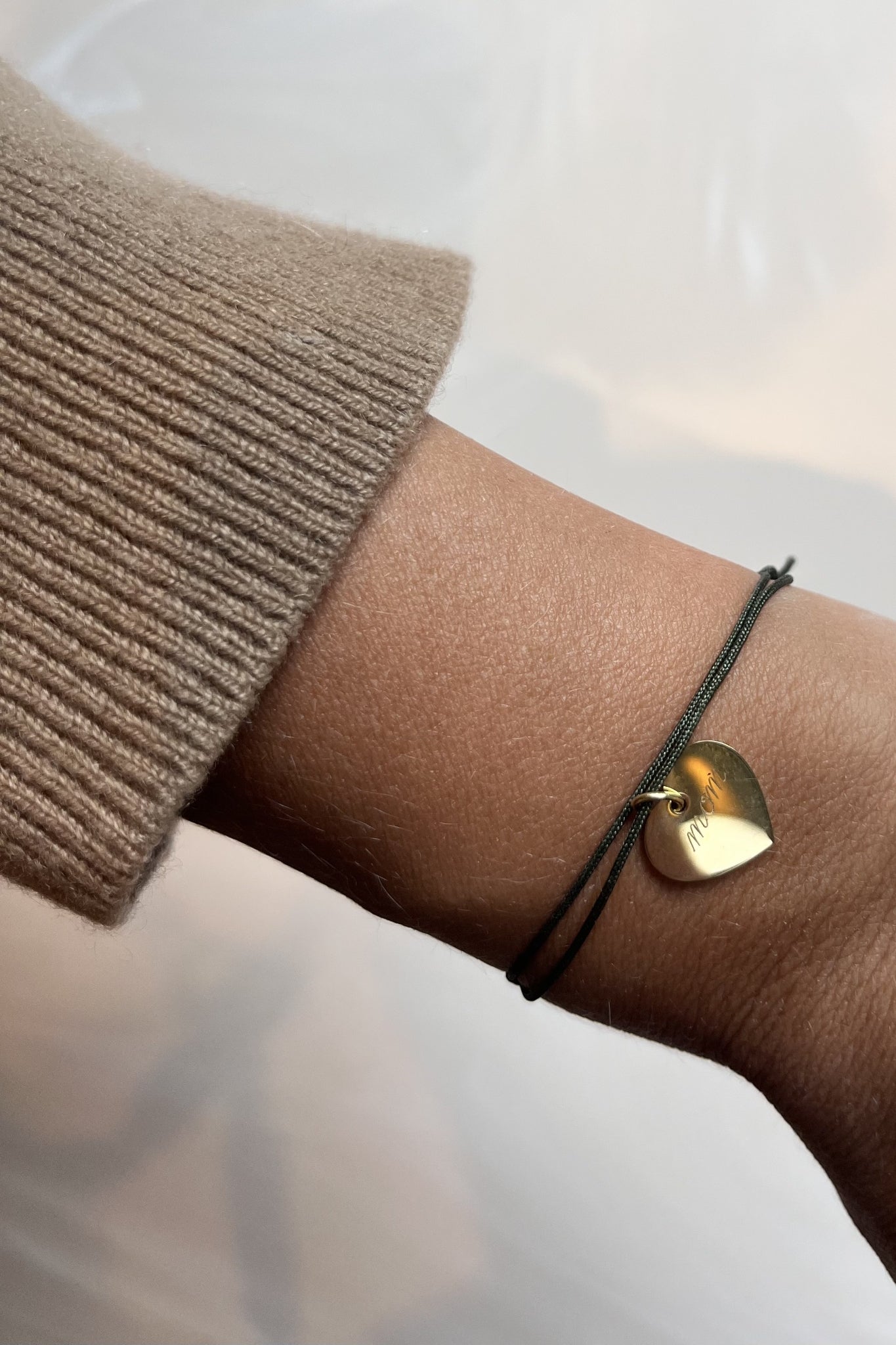 MYLOVE I STOFFARMBAND mit großem Herz als Anhänger I 8K GOLD