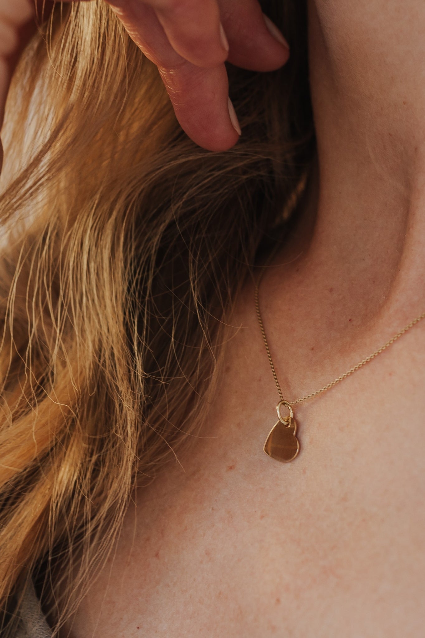 LOVE I KETTE 8K GOLD Mittellang, filigran mit Herz in 10 mm