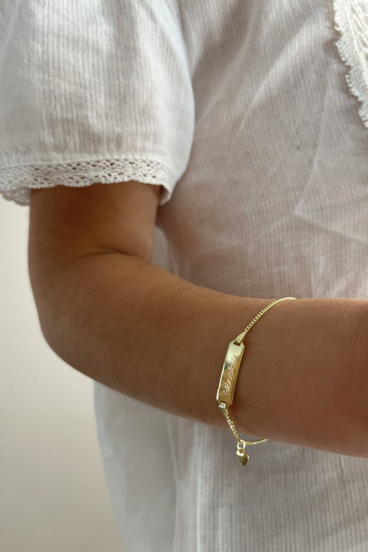 CHARLOTTE I KINDERARMBAND 8K GOLD mit Herzanhänger und Gravur
