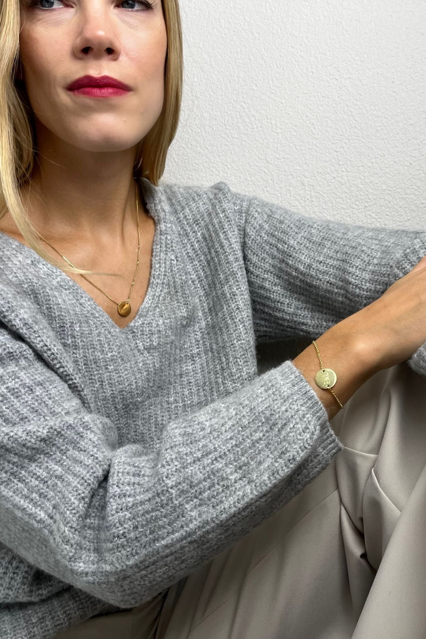 EMBRACE I KETTE 8K GOLD Lang, filigran mit eingefasstem Plättchen in 14 mm