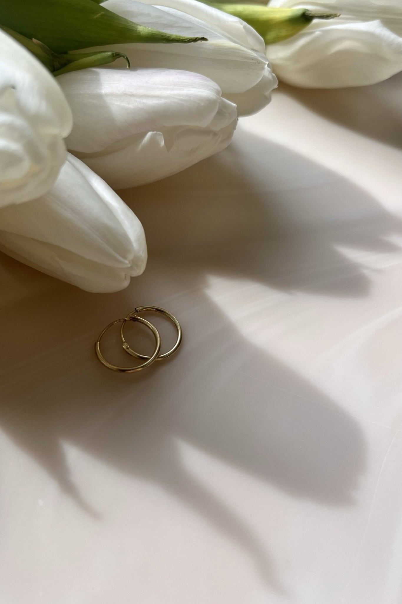 BASIC HOOP I OHRRING 8K GOLD mittel, 15 mm