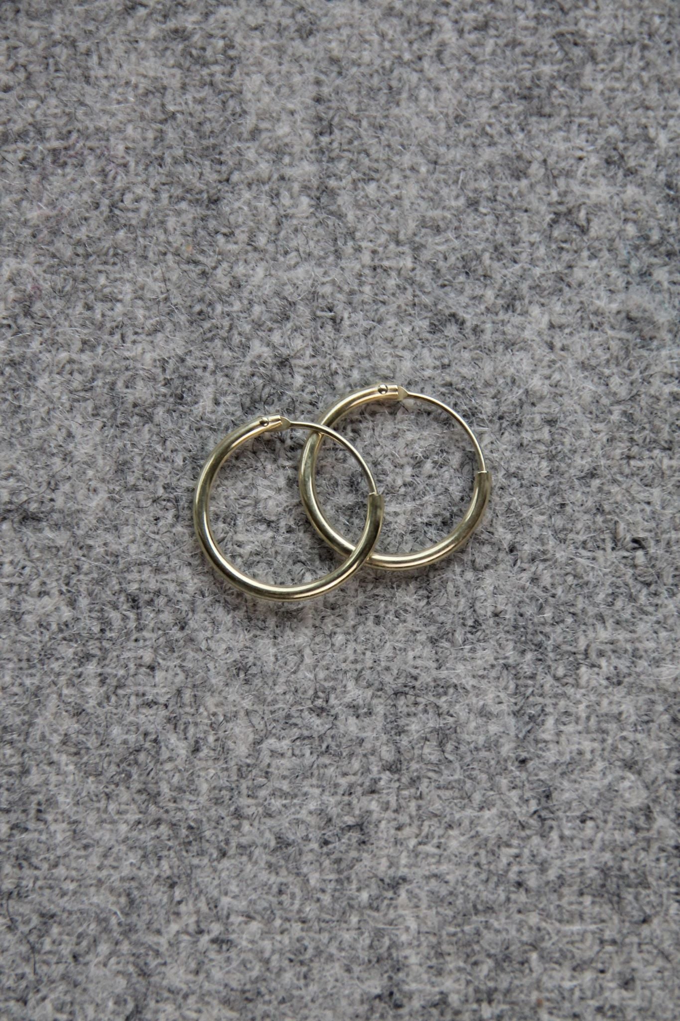 BASIC HOOP I OHRRING 8K GOLD mittel, 15 mm