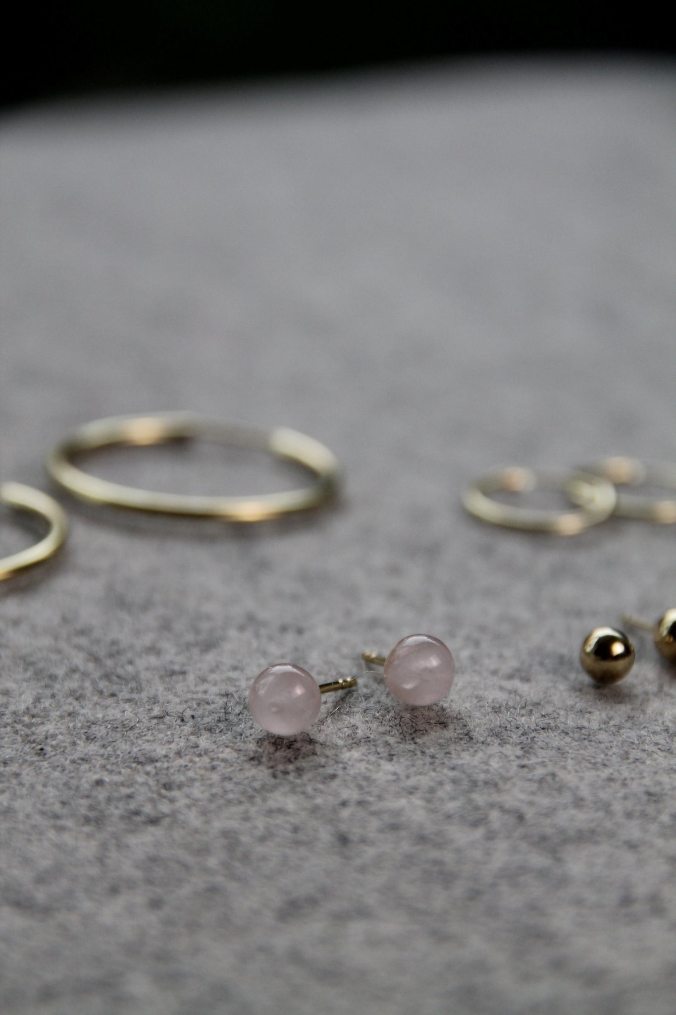 ROSE STUDS I OHRSTECKER MIT ROSENQUARZ 8K GOLD