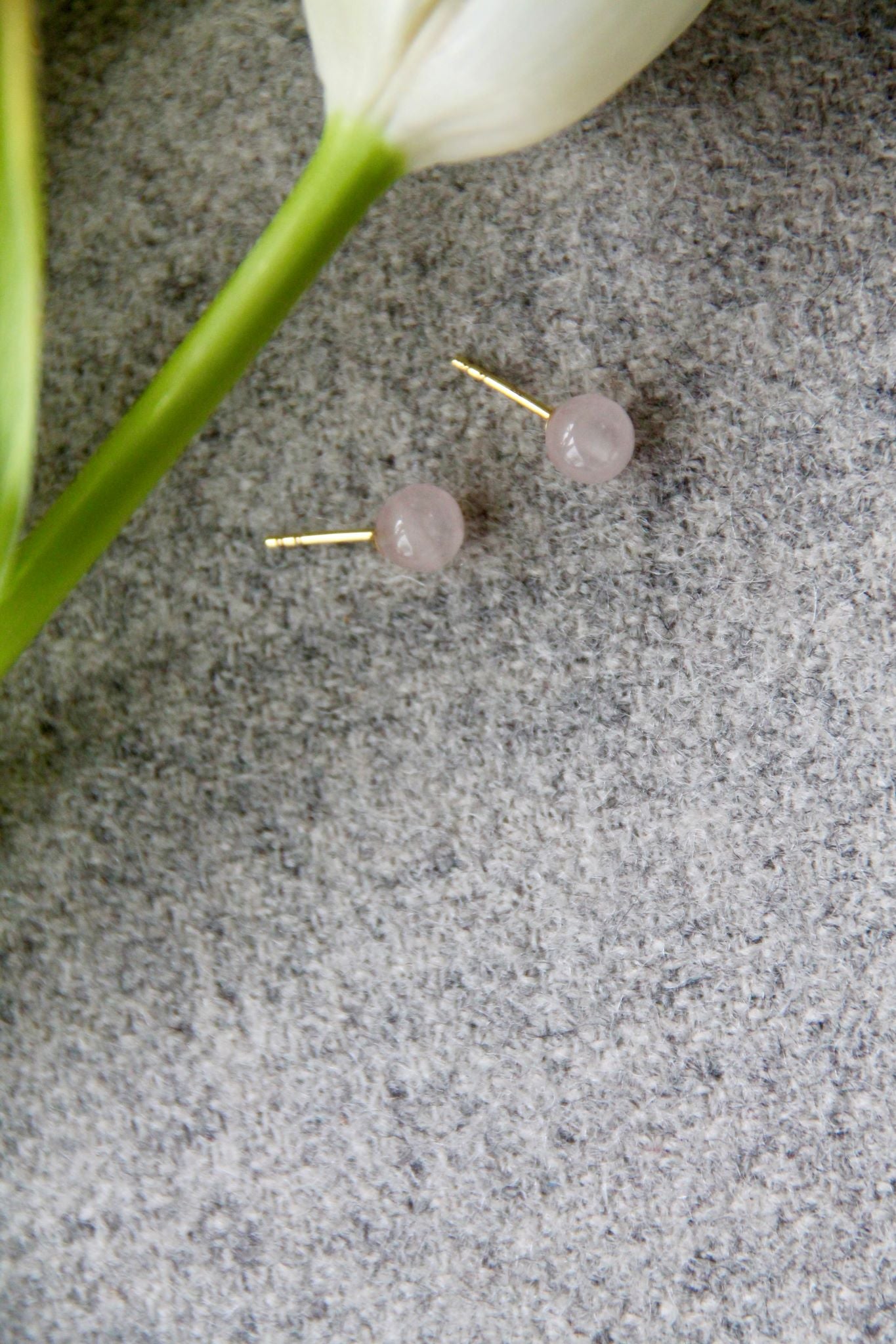 ROSE STUDS I OHRSTECKER MIT ROSENQUARZ 8K GOLD