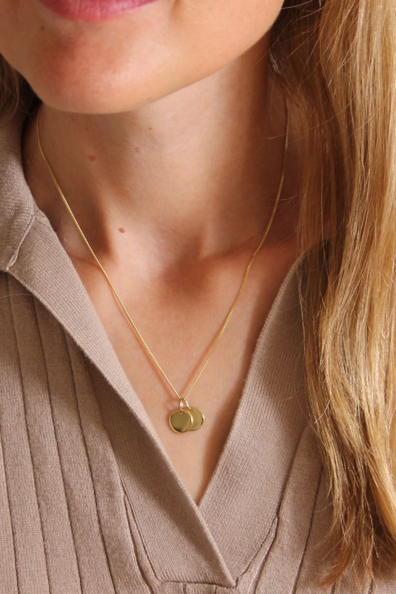 GROWTH I KETTE 8K GOLD Kurz, filigran mit zwei kleinen Plättchen in 10 mm