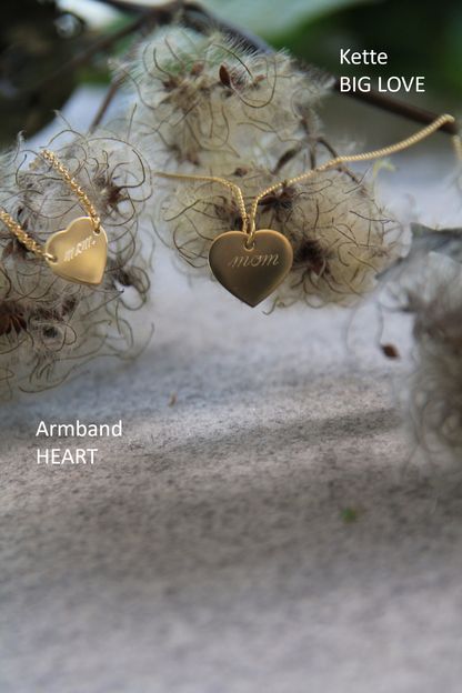 BIG LOVE I KETTE 8K GOLD Mittellang mit großem Herz