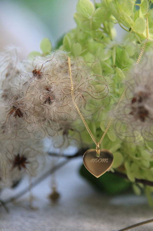 BIG LOVE I KETTE 8K GOLD Mittellang mit großem Herz