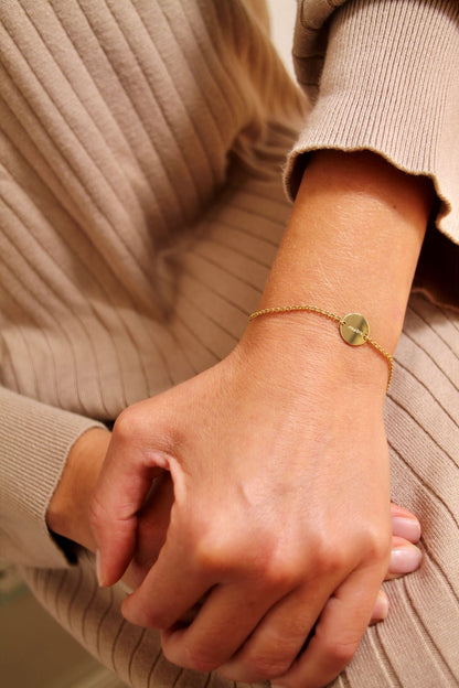 HOLD I ARMBAND 8 K GOLD Mit runden, eingefassten Plättchen in 12 mm