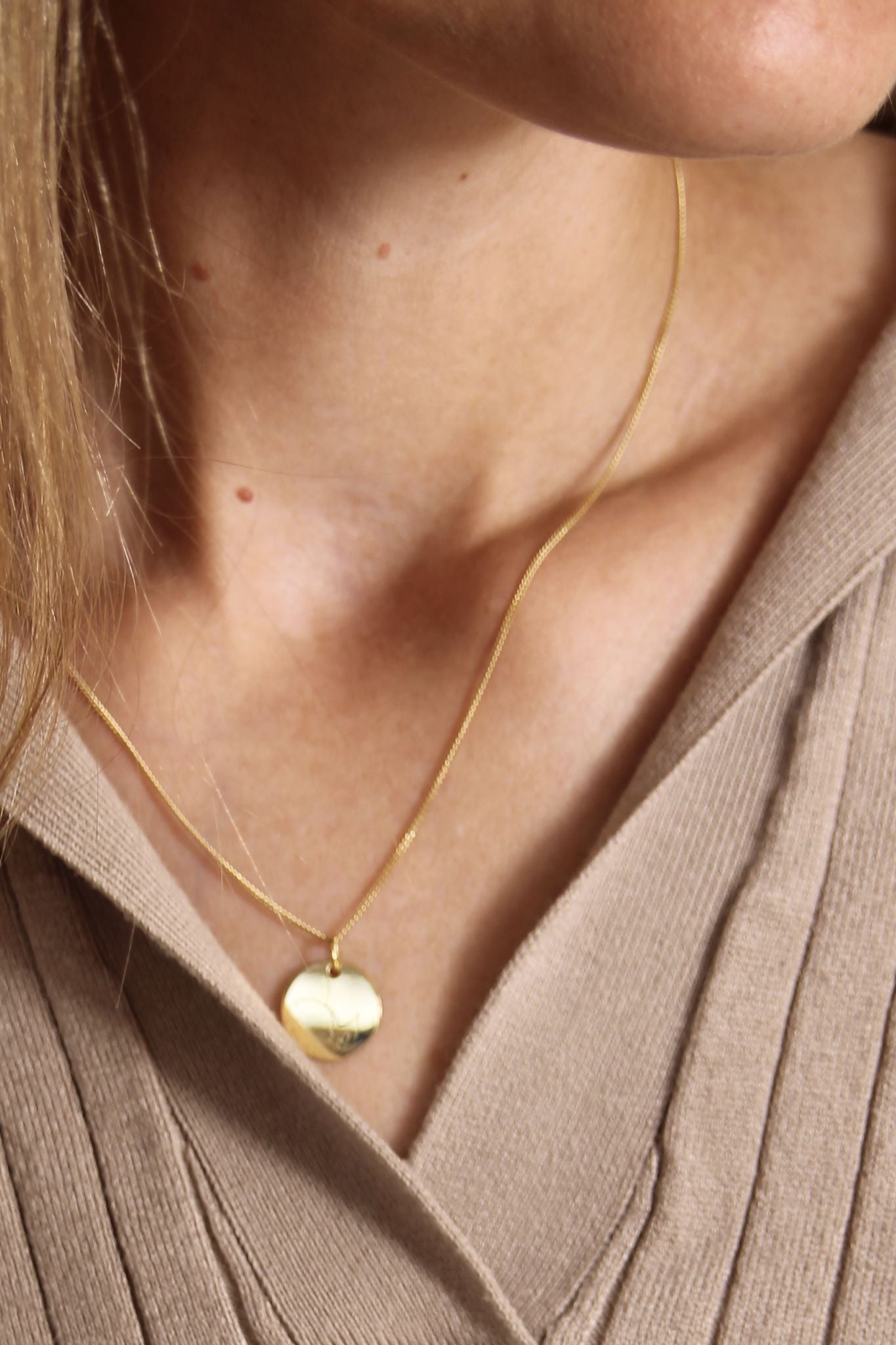 MEMORIES COLLECTION I KETTE mit Line Art Zeichnung I 8K GOLD