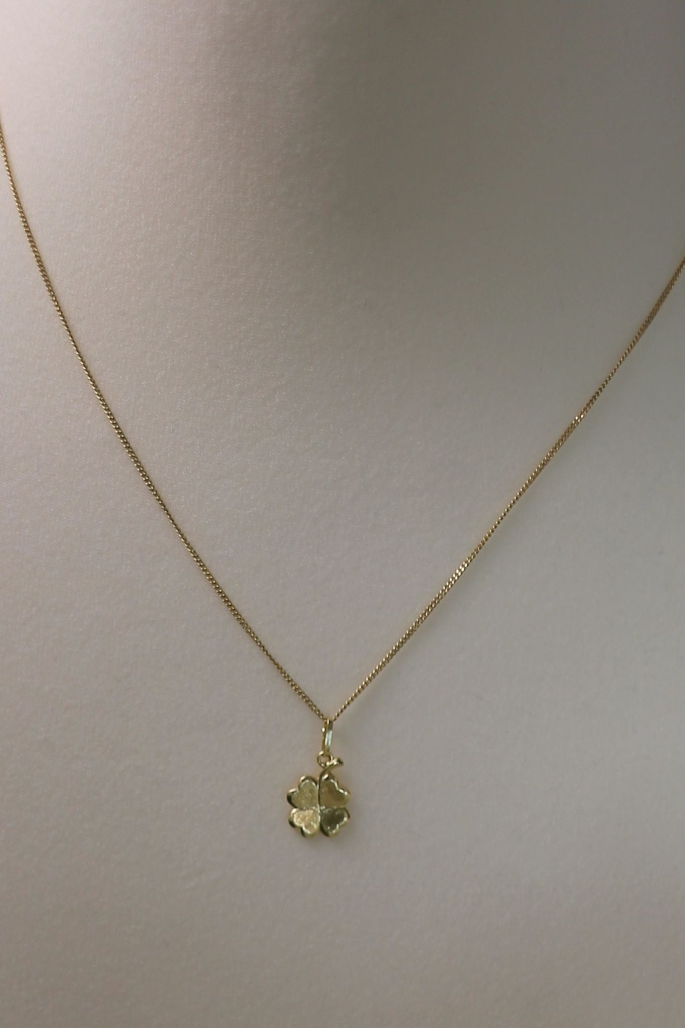 HOPE I KETTE 8K GOLD Mittellang, filigran mit Kleeblatt