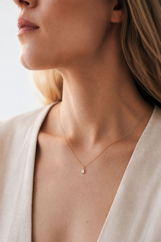 BIRTHSTONE I KETTE 8K GOLD Mittellang, sehr fein mit Geburtsstein als Anhänger