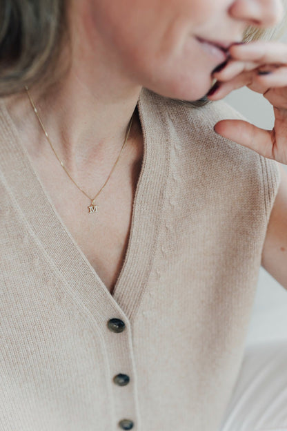 WRITE YOUR STORY I KETTE Mittellang mit Initial Anhänger Zirkonia I VERGOLDET - 8K GOLD