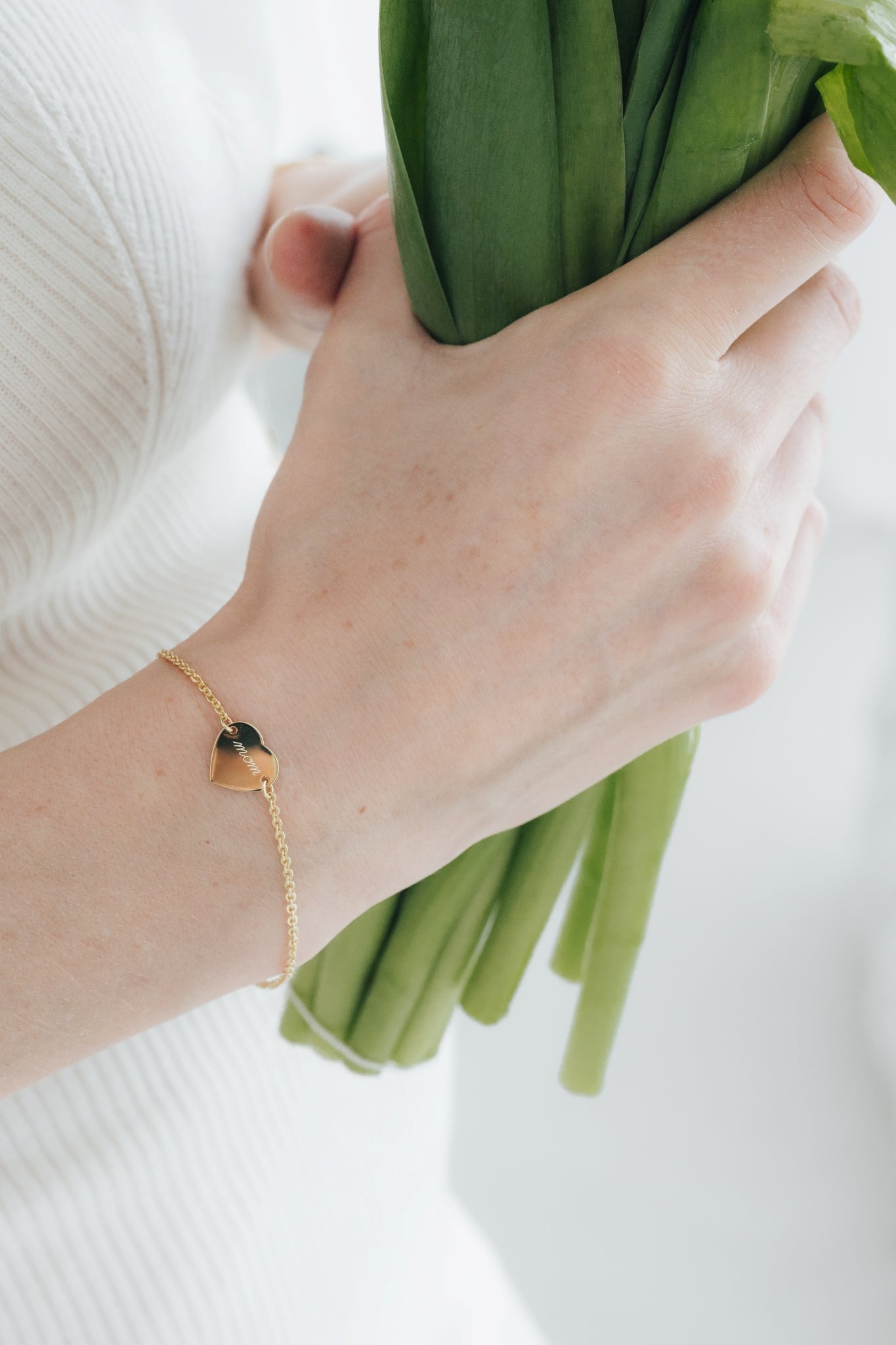 HEART I ARMBAND Eingefasstes Herz