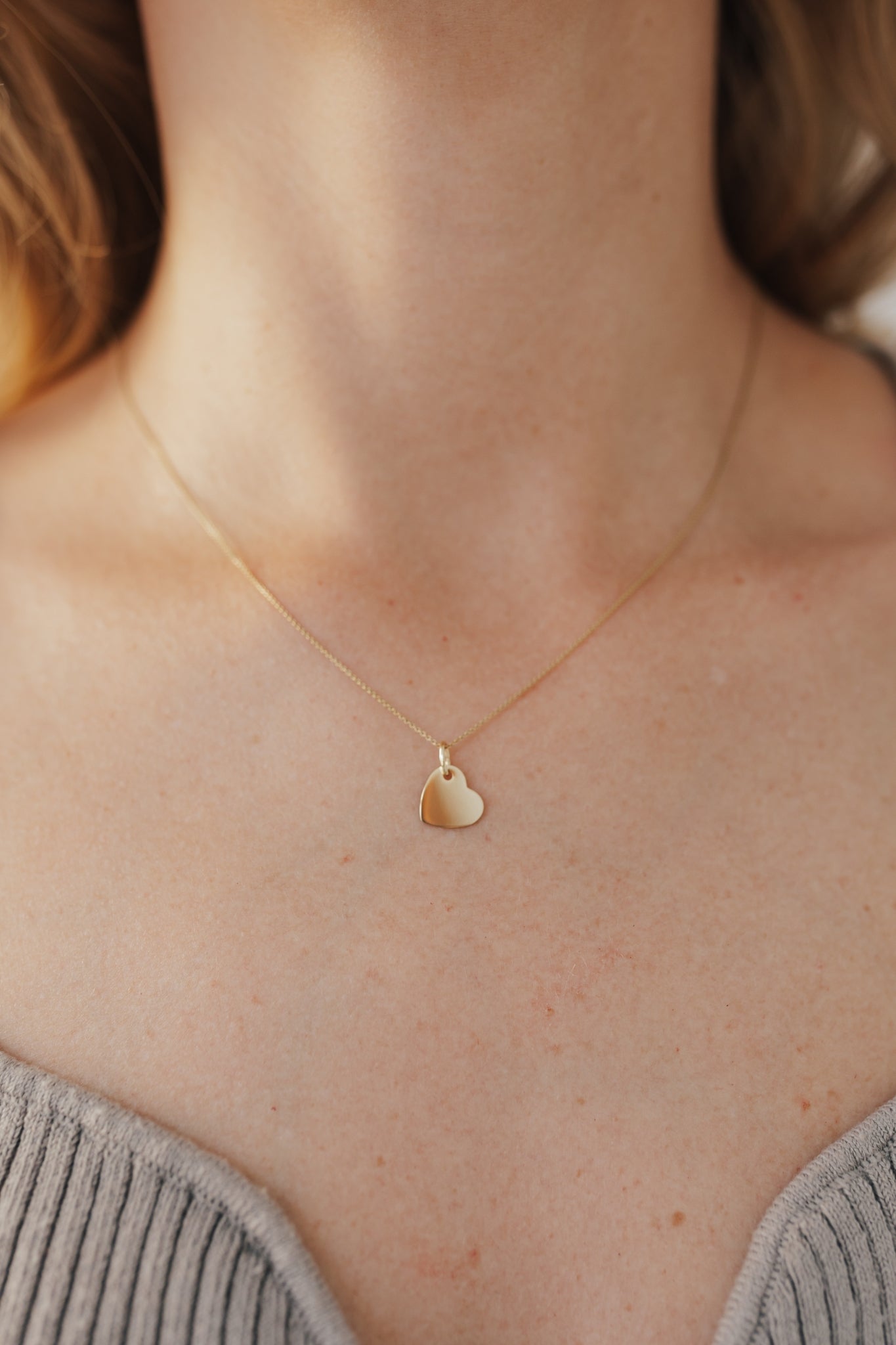 LOVE I KETTE 8K GOLD Mittellang, filigran mit Herz in 10 mm
