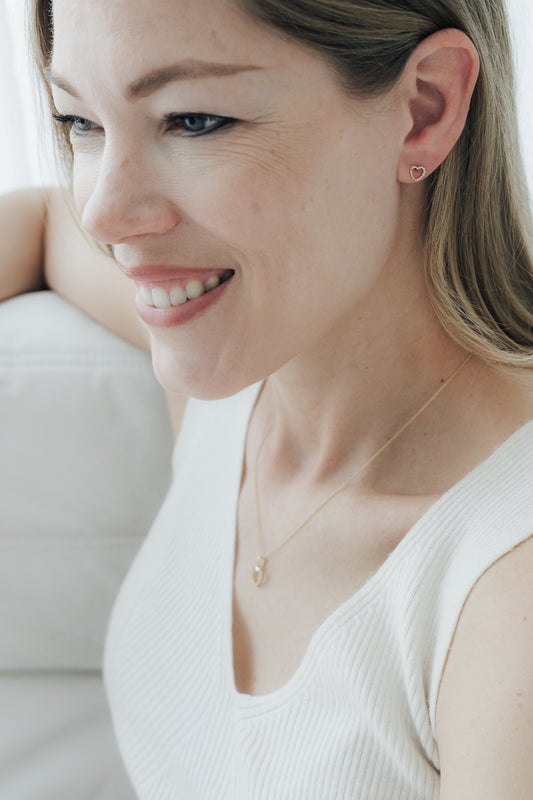 ROSE STUDS I OHRSTECKER HERZ mit 16 Zirkonia