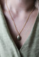 PHOTOGRAPH I KETTE 8K GOLD Lang, filigran mit einem Medaillon in 25 mm
