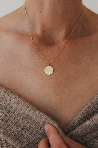 GLOW I KETTE 8K GOLD Mittellang, filigran mit mittelgroßem Plättchen in 14 mm