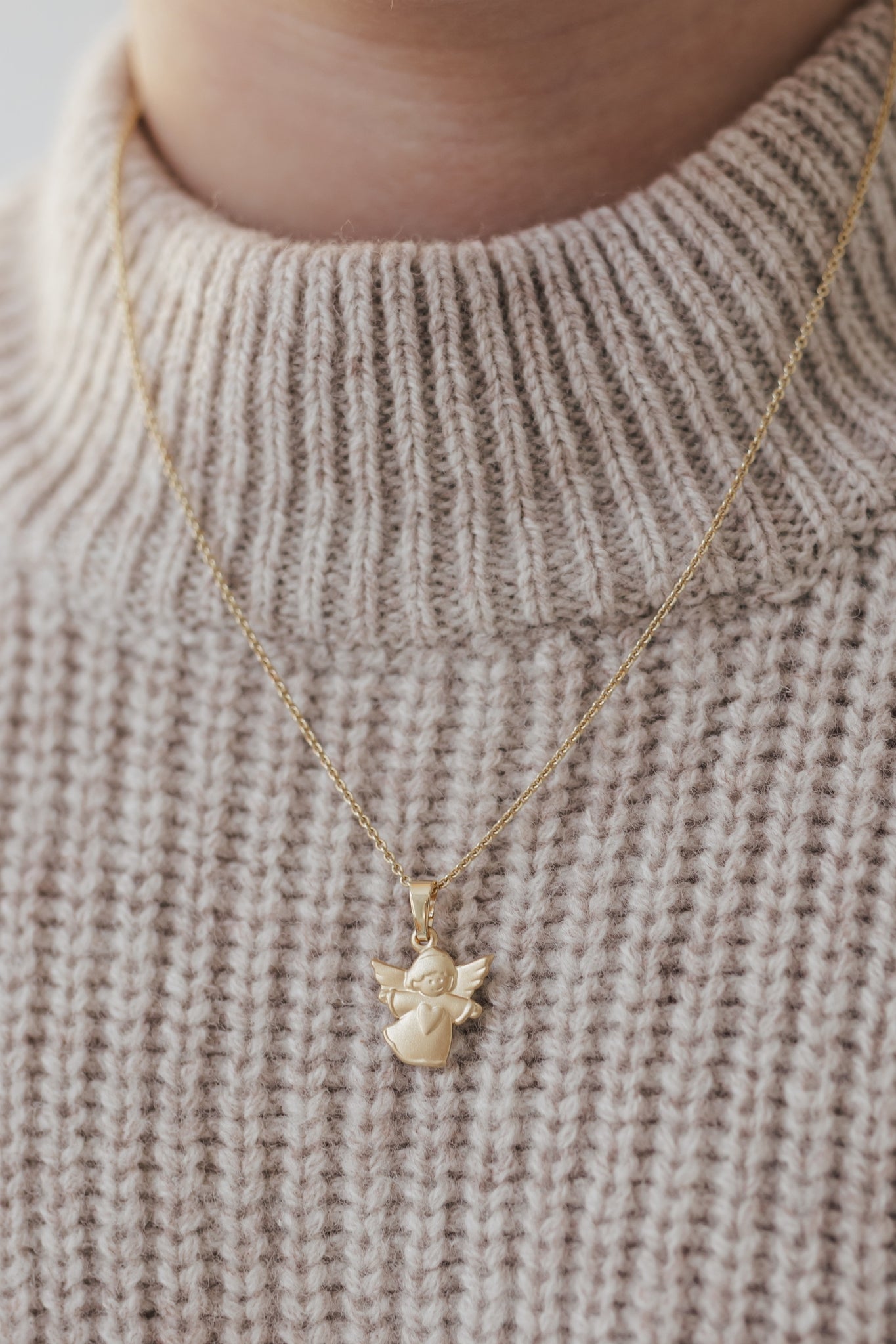 AUREA I KINDERKETTE 8K GOLD Kurz, filigran mit Schutzengel als Anhänger