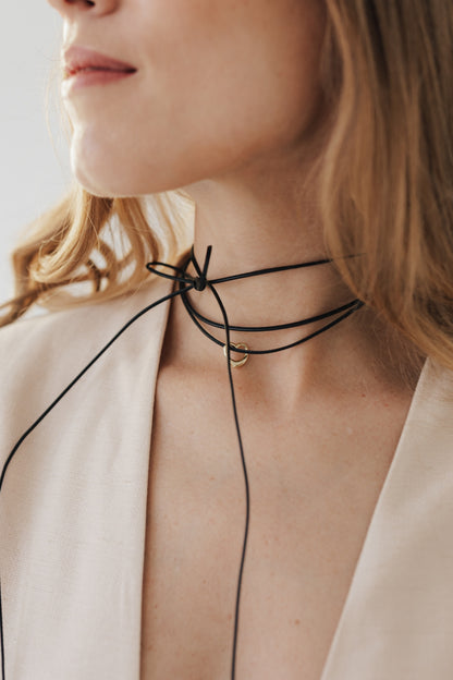 STITCHED LEATHER I Verstellbares Halsband aus genähtem Leder 110 cm