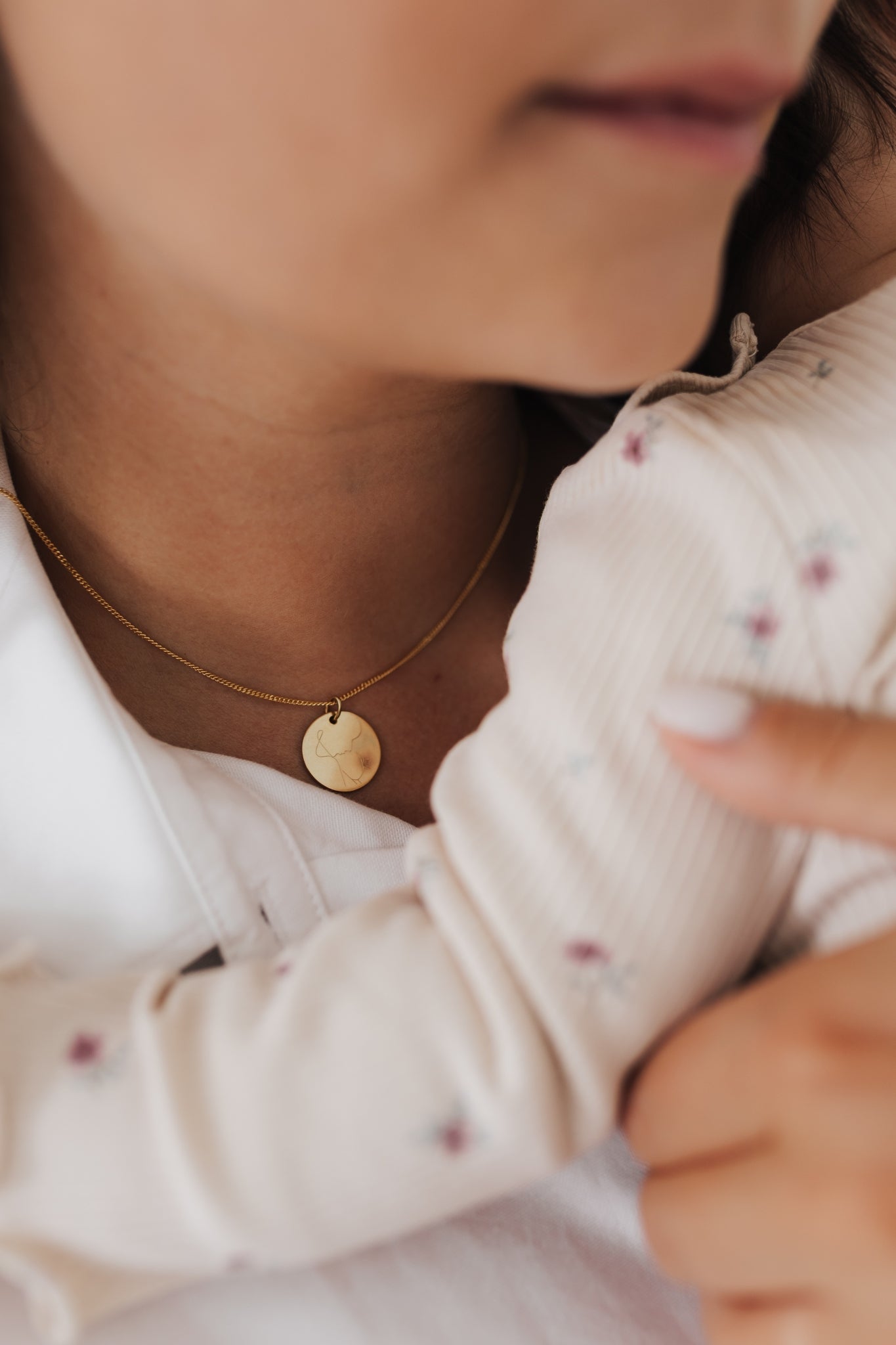 MEMORIES COLLECTION I KETTE mit Line Art Zeichnung I 8K GOLD