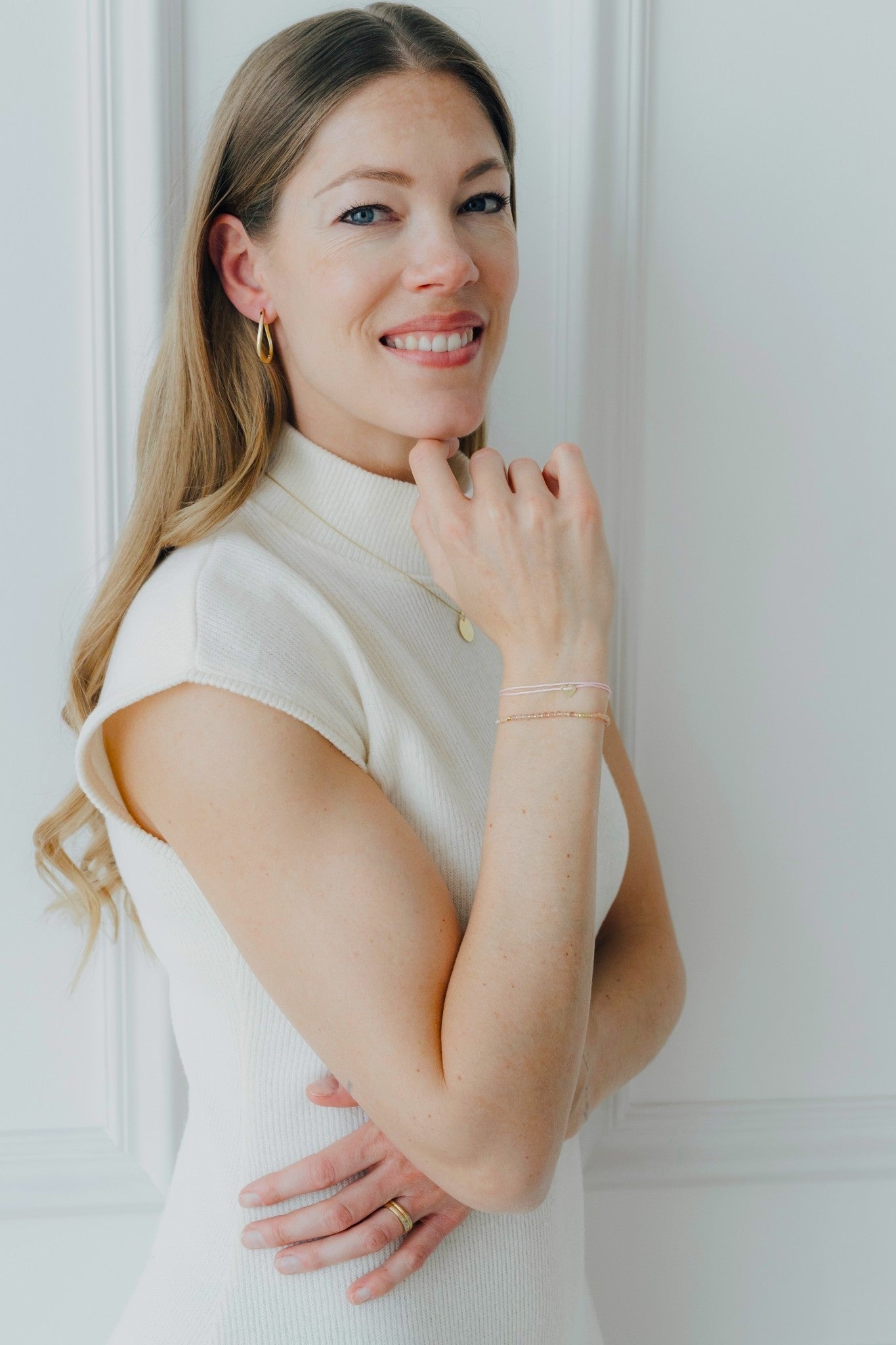 THIN TWISTED HOOP I CREOLE gedreht