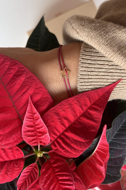MYSTAR I LIMITED XMAS EDITION Weinrotes Stoffarmband mit Stern als Anhänger I 8K GOLD