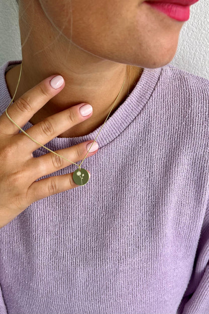 blooming GRACE I KETTE 8K GOLD MIT GEBURTSBLUME Lang, filigran mit großem Plättchen in 16 mm