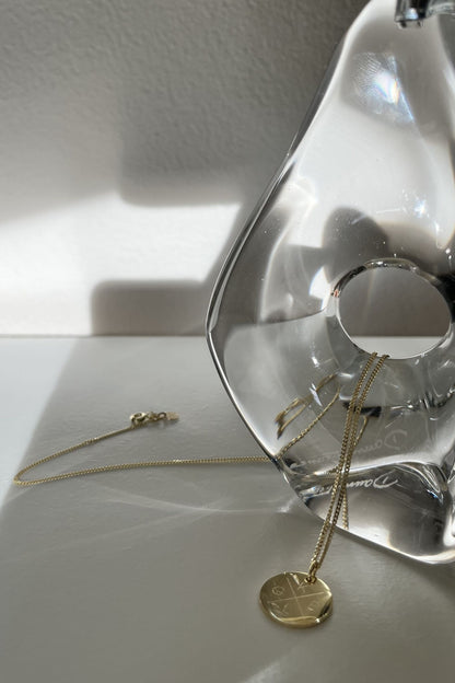 GRACE I KETTE 8K GOLD Lang, filigran mit großem Plättchen in 16 mm