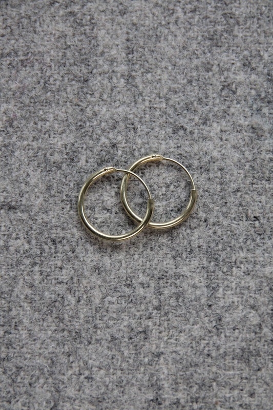 BASIC HOOP I OHRRING 8K GOLD mittel, 15 mm