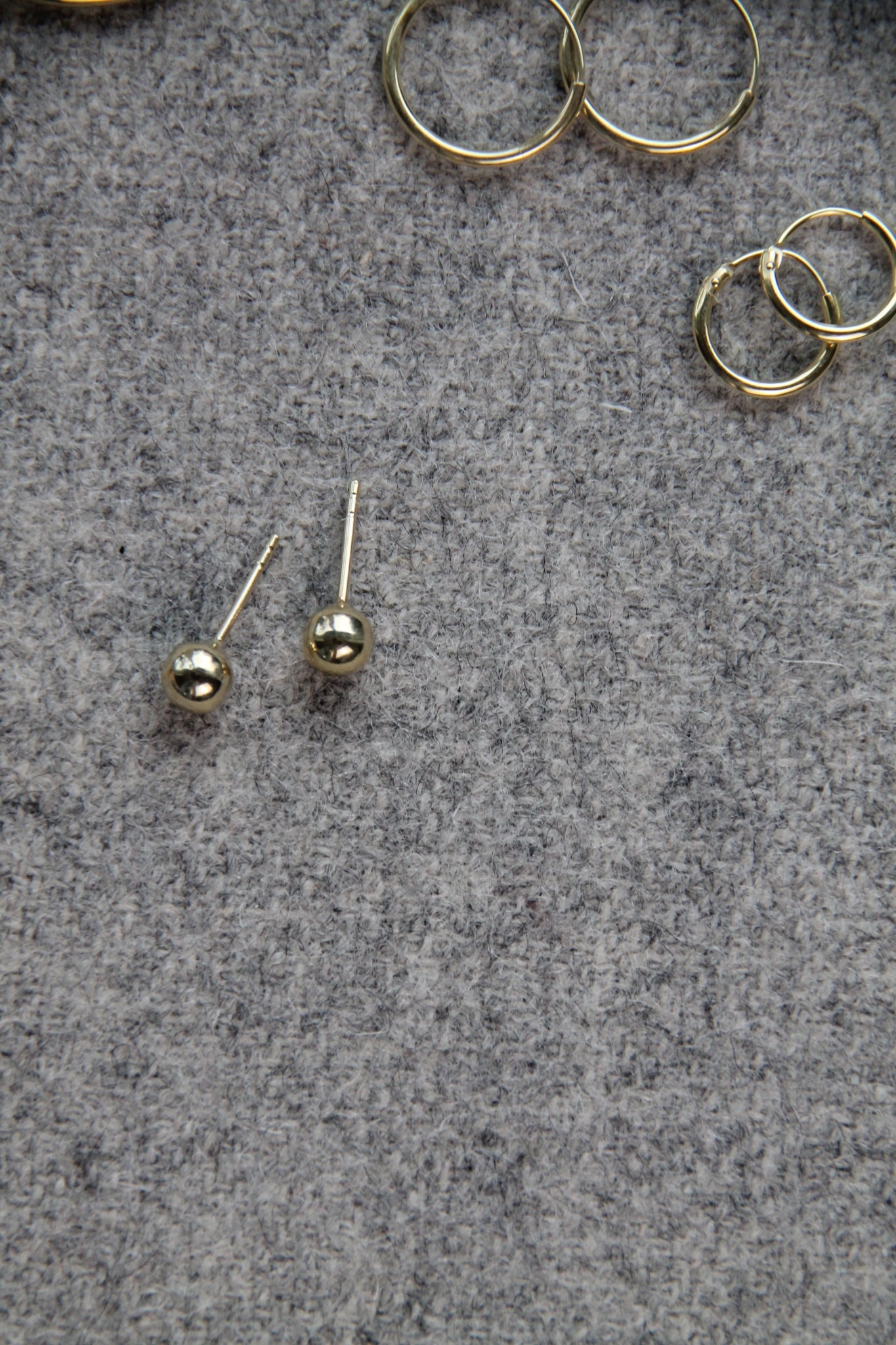 GOLD STUDS I OHRSTECKER 8K GOLD